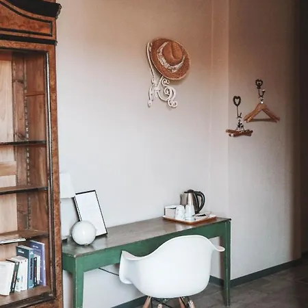 Delga Bed & Breakfast 4*