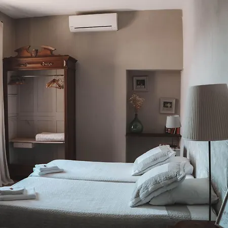 Delga فندق مبيت وإفطار غايلاك